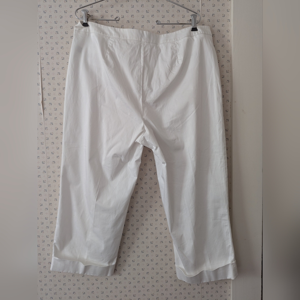Coldwater Creek XL Capri Natural Fit White Cropped Pants Hemmed Bottoms Summer